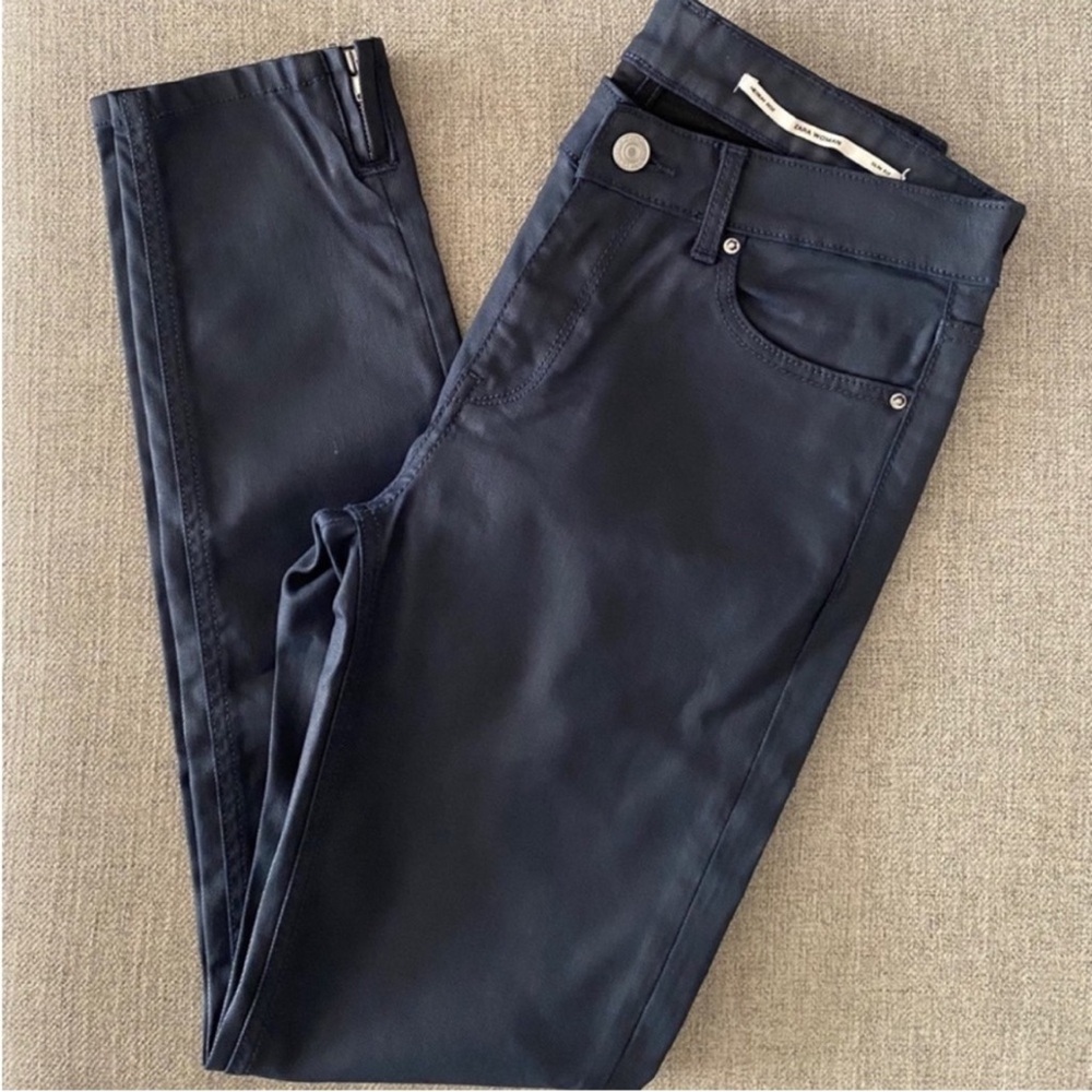 Zara Women’s Coated Blue Skinny Jeans✨